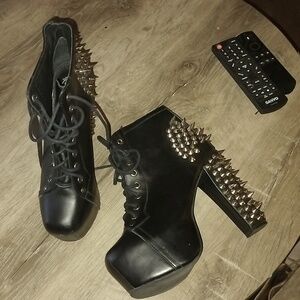 Jeffrey Campbell Spike Black Leather  Sz 7.5